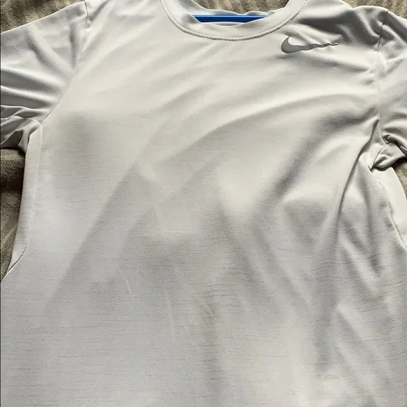 COPY - Nike DRI-FIT Training T-Shirt - Picture 5 of 6